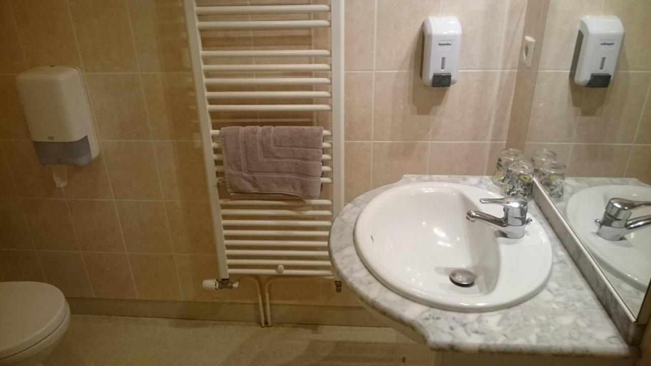 Chambres D'Hotes De L'Auberge L'Astrassadou Rézentières Екстериор снимка